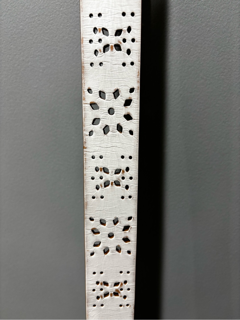 OLD TREND Blooming crocus Leather Belt in white NWOT